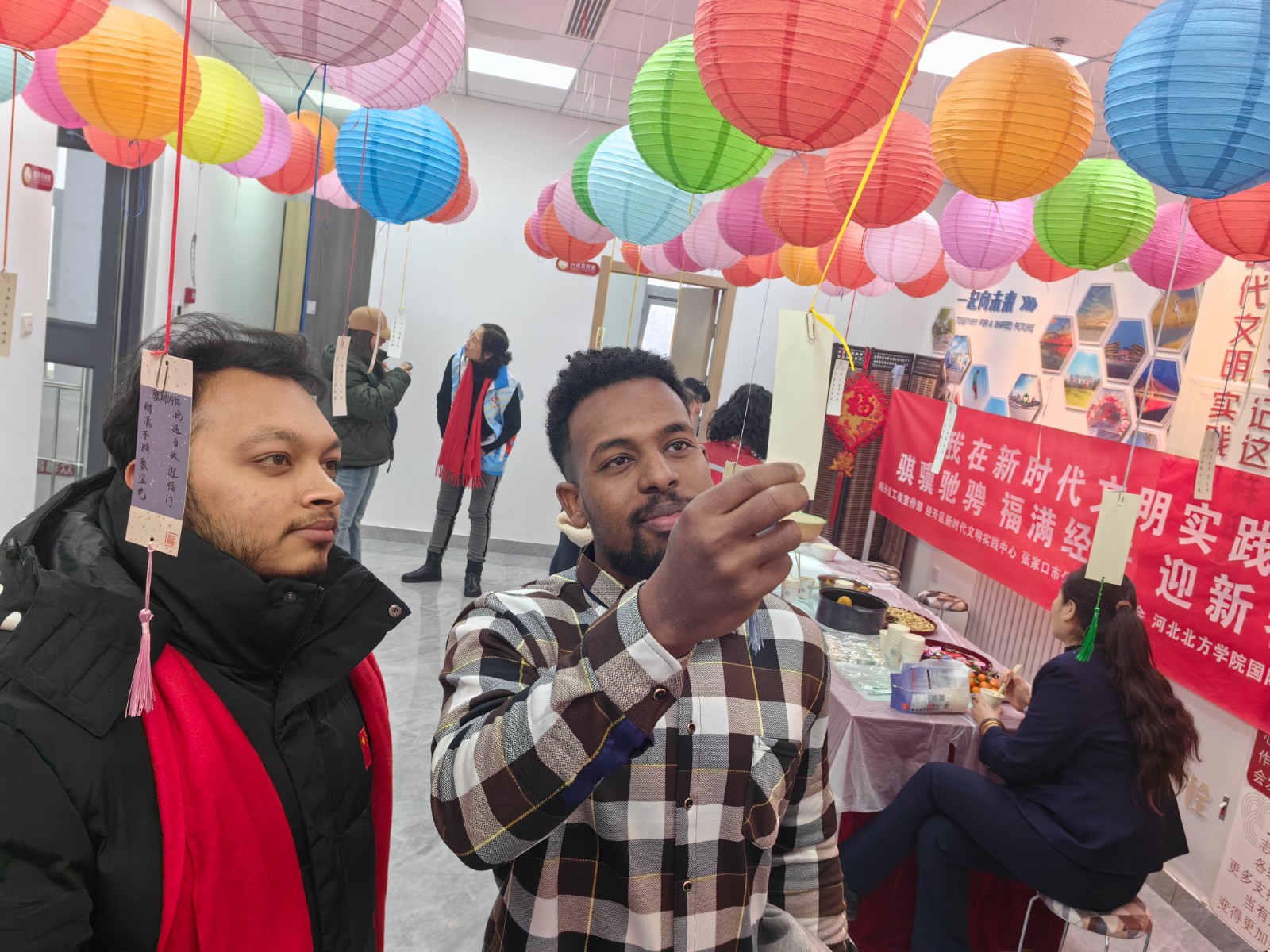 69905870055de.jpg 3.jpg